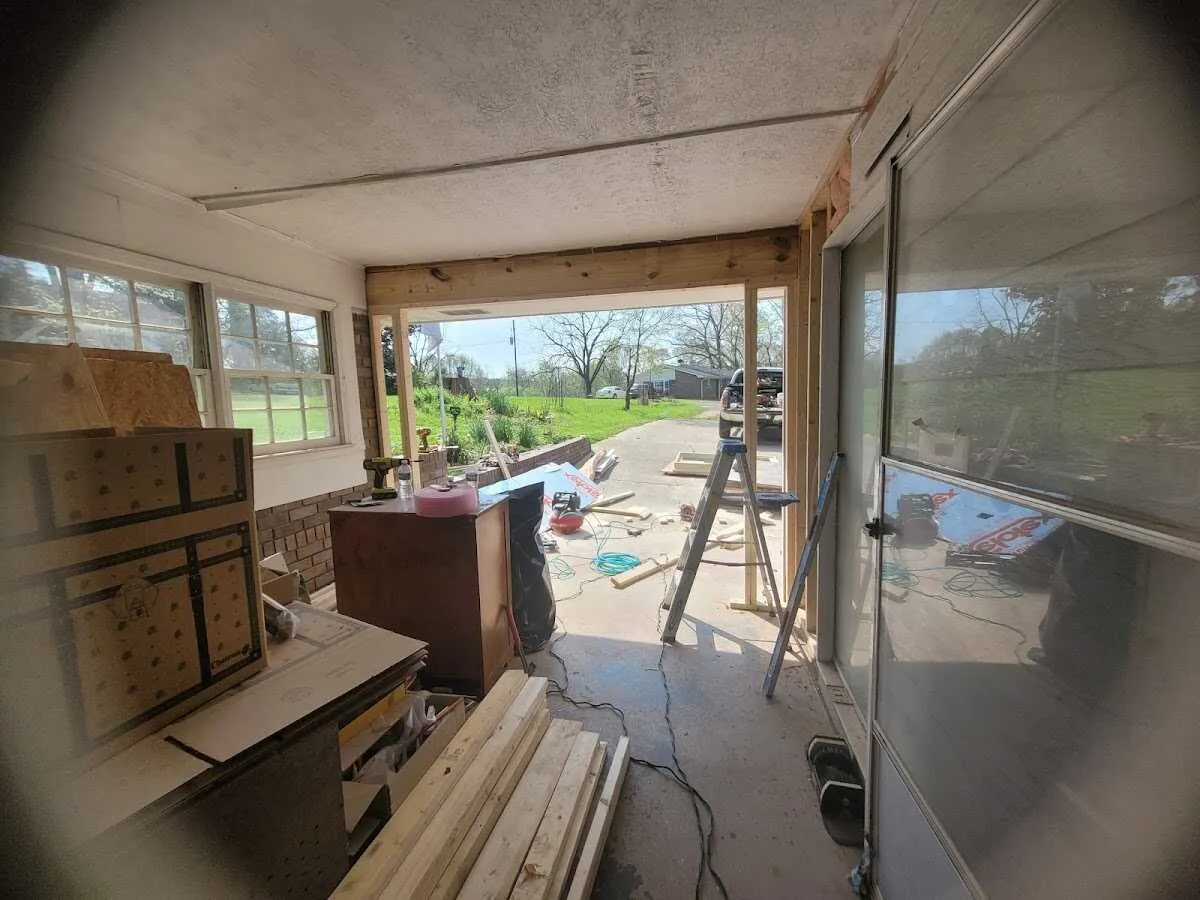 Air movers and dehumidifier for Water Mitigation Services in Umatilla